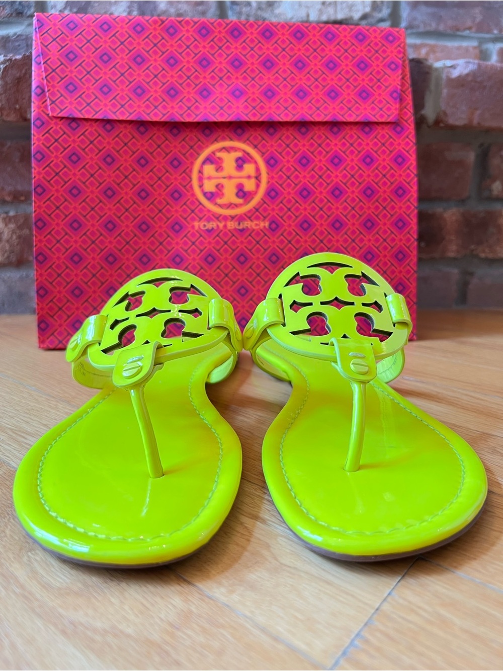 Tory Burch Neon Fluorescent Yellow Patent Leather Miller Sandals - Picture 4 of 13